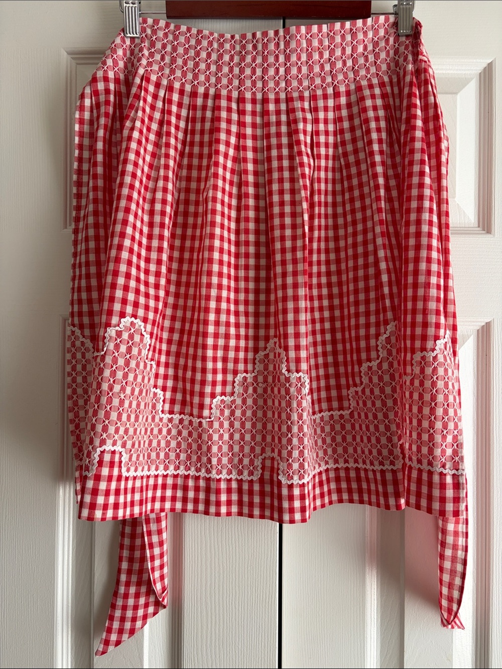 Vintage Red White Gingham Check Apron Cross Stitch